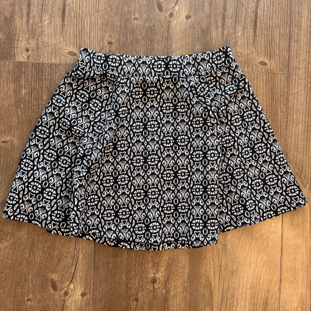 Aeropostale Skater Skirt Womens Medium Black White Geometric Damask Mini Stretch